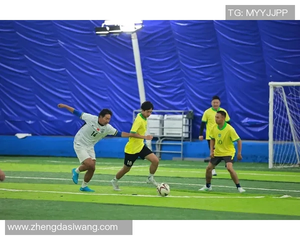 东北女人幽默调侃足球明星展现独特魅力与智慧的精彩瞬间 东北女人幽默调侃足球明星展现独特魅力与智慧的精彩瞬间