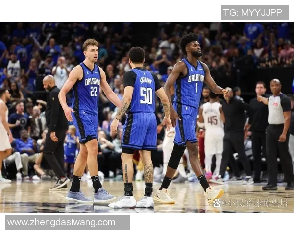 太阳队与森林狼季前赛精彩对决展现新赛季球队实力与战术风采