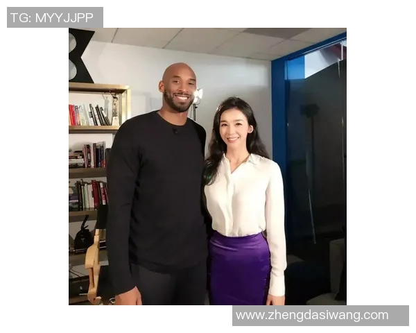 名媛与篮球明星亲密合影展现时尚魅力与运动风采的完美结合 名媛与篮球明星亲密合影展现时尚魅力与运动风采的完美结合